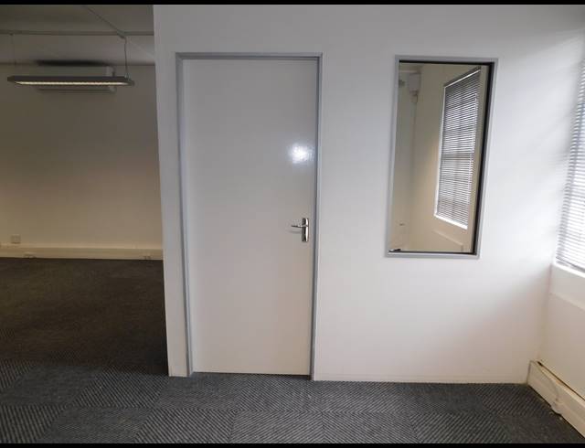 119M² OFFICE RENTED IN WESTLAKE